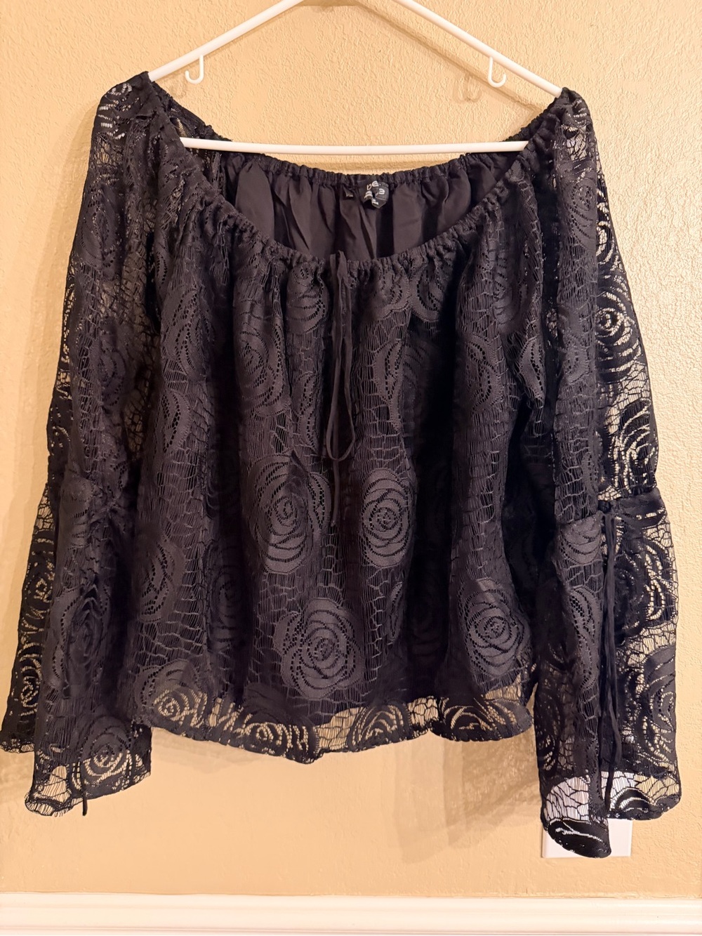 Bebe Black Lace Off-Shoulder Women’s Top